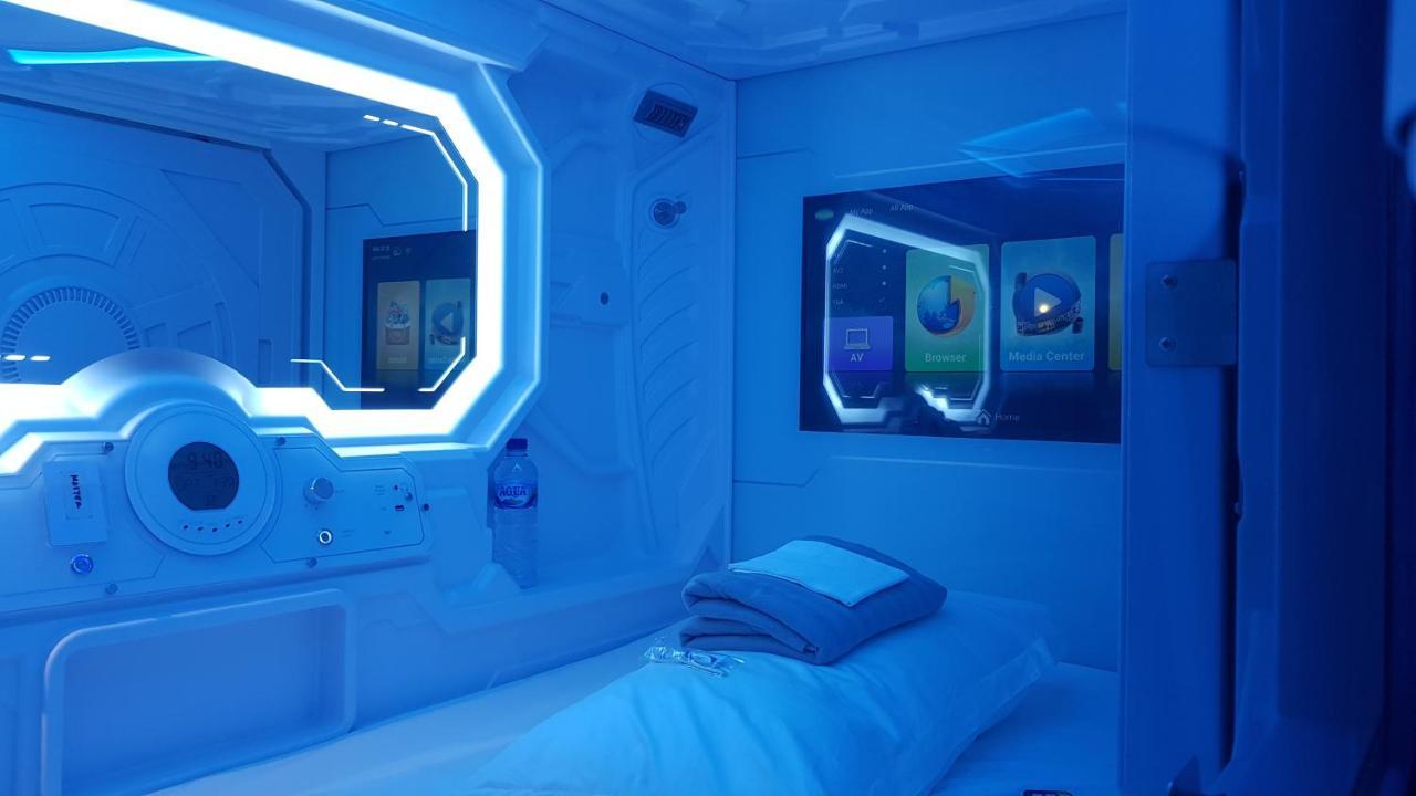 Apollo Capsule Hotel Ende Buitenkant foto